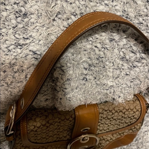 Coach Handbag - Picture 3 of 9